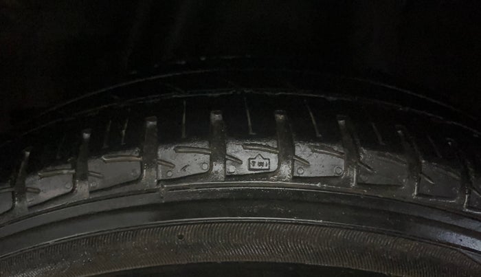 2016 Honda Jazz 1.2L I-VTEC S, Petrol, Manual, 41,497 km, Left Rear Tyre Tread