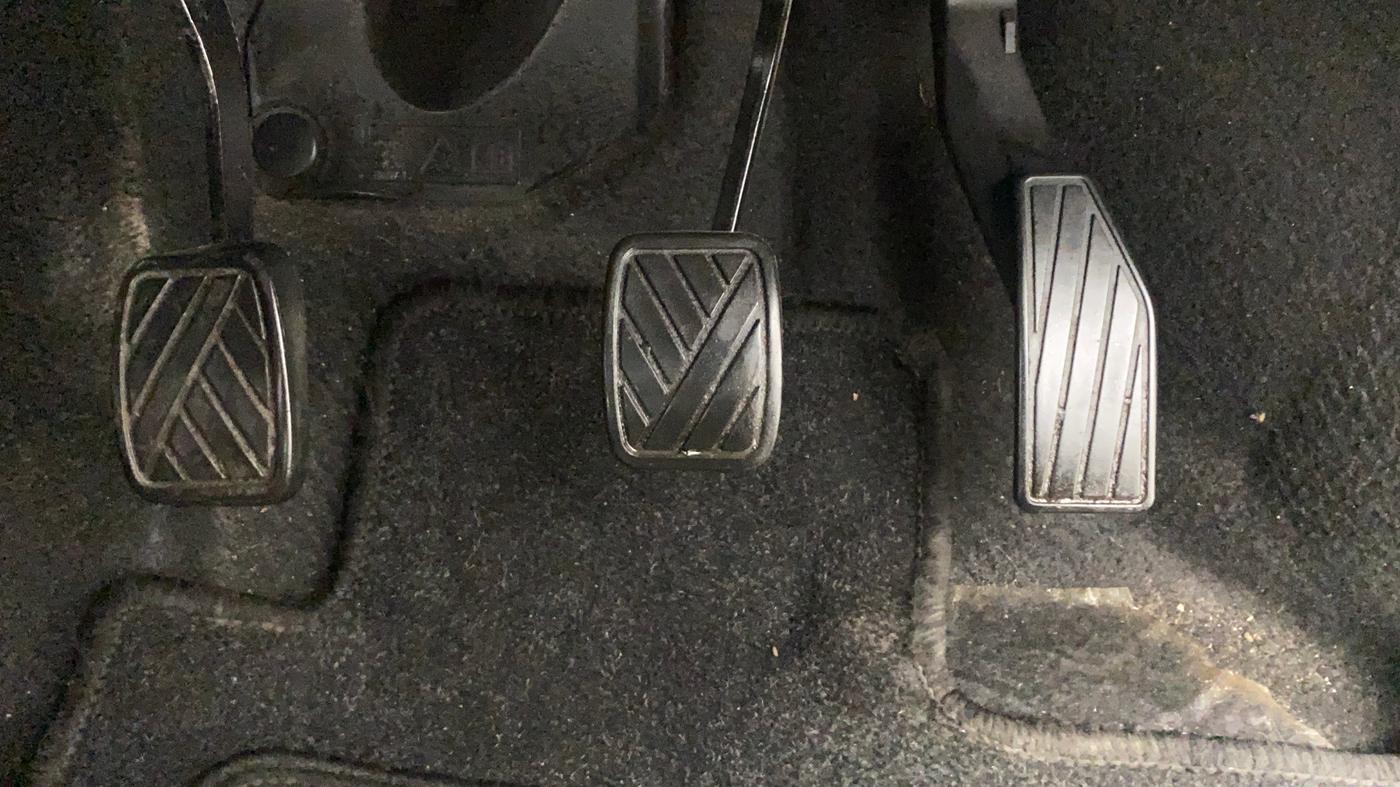 2019 Maruti IGNIS DELTA 1.2, Petrol, Manual, 16,694 km, Pedals