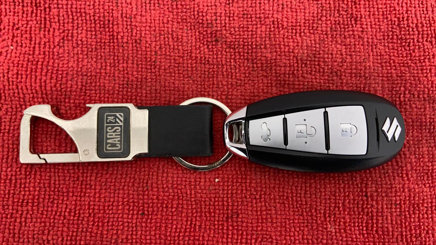 2017 Maruti Ciaz ALPHA 1.4 VVT, Petrol, Manual, 20,043 km, Key Close Up