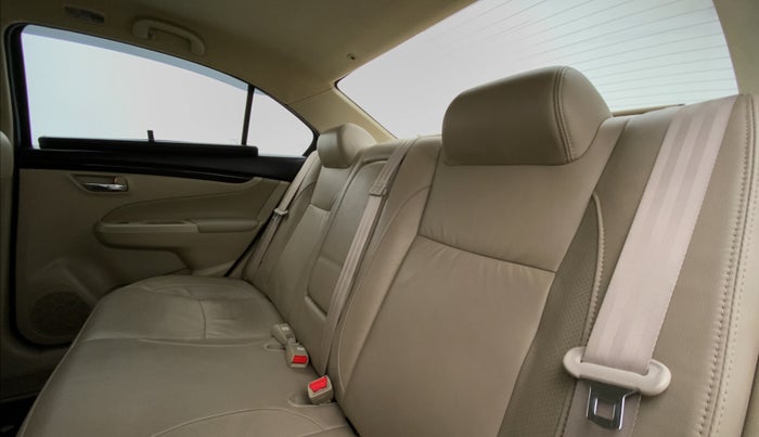 2017 Maruti Ciaz ALPHA 1.4 VVT, Petrol, Manual, 20,043 km, Right Side Rear Door Cabin