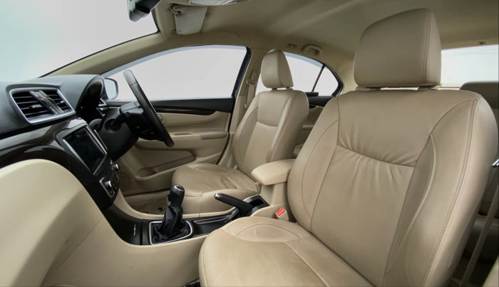2017 Maruti Ciaz ALPHA 1.4 VVT, Petrol, Manual, 20,043 km, Right Side Front Door Cabin