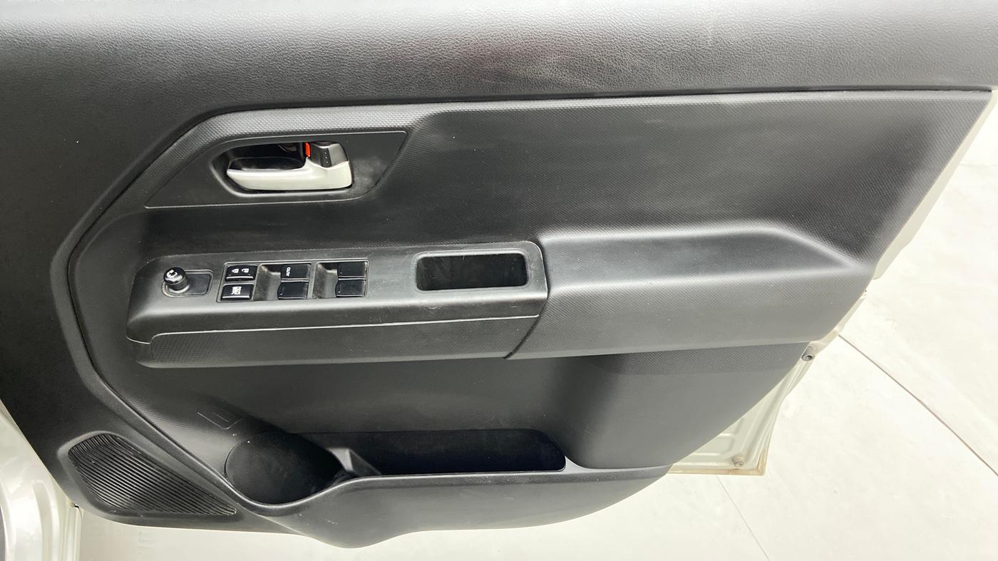 2019 Maruti New Wagon-R 1.0 VXI (O), Petrol, Manual, 9,262 km, Driver Side Door Panels Control