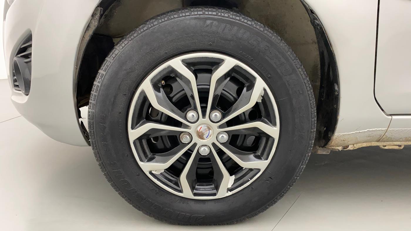 2014 Maruti Ritz VDI Elate Limited Edition, Diesel, Manual, 75,103 km, Left Front Wheel