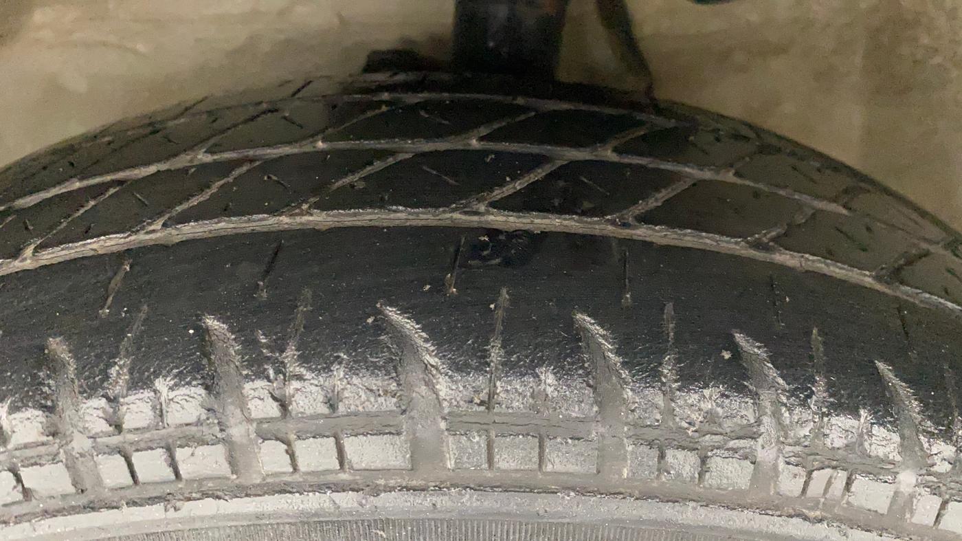 2014 Maruti Ritz VDI Elate Limited Edition, Diesel, Manual, 75,103 km, Left Front Tyre Tread