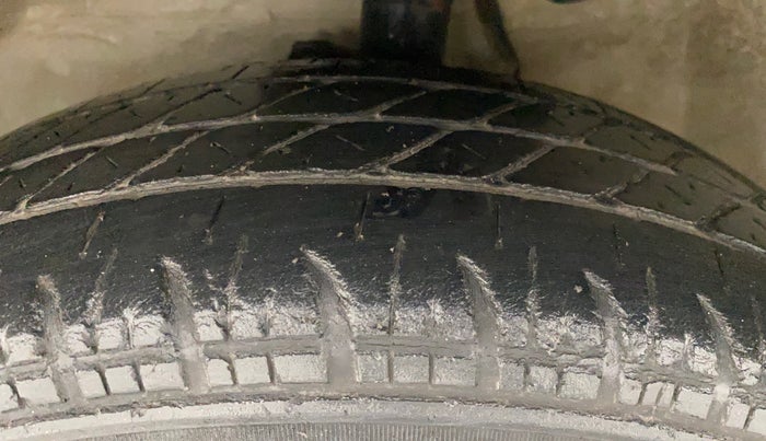 2014 Maruti Ritz VDI Elate Limited Edition, Diesel, Manual, 75,103 km, Left Front Tyre Tread