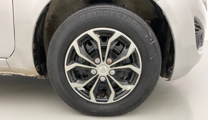 2014 Maruti Ritz VDI Elate Limited Edition, Diesel, Manual, 75,103 km, Right Front Wheel