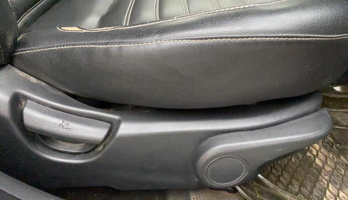 2014 Hyundai Xcent SX 1.2, Petrol, Manual, 1,09,004 km, Driver Side Adjustment Panel
