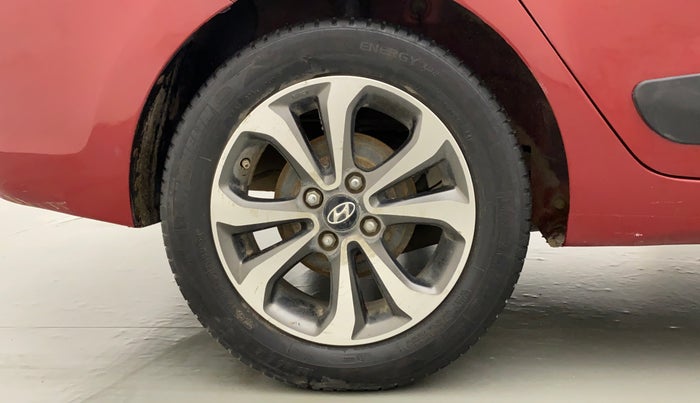 2014 Hyundai Xcent SX 1.2, Petrol, Manual, 1,09,004 km, Right Rear Wheel