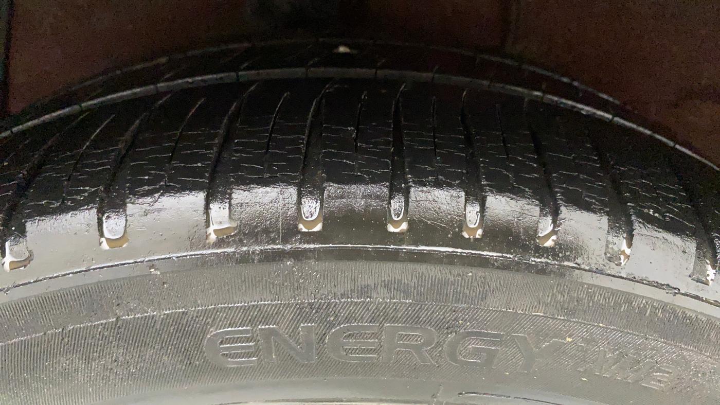 2014 Hyundai Xcent SX 1.2, Petrol, Manual, 1,09,004 km, Right Rear Tyre Tread