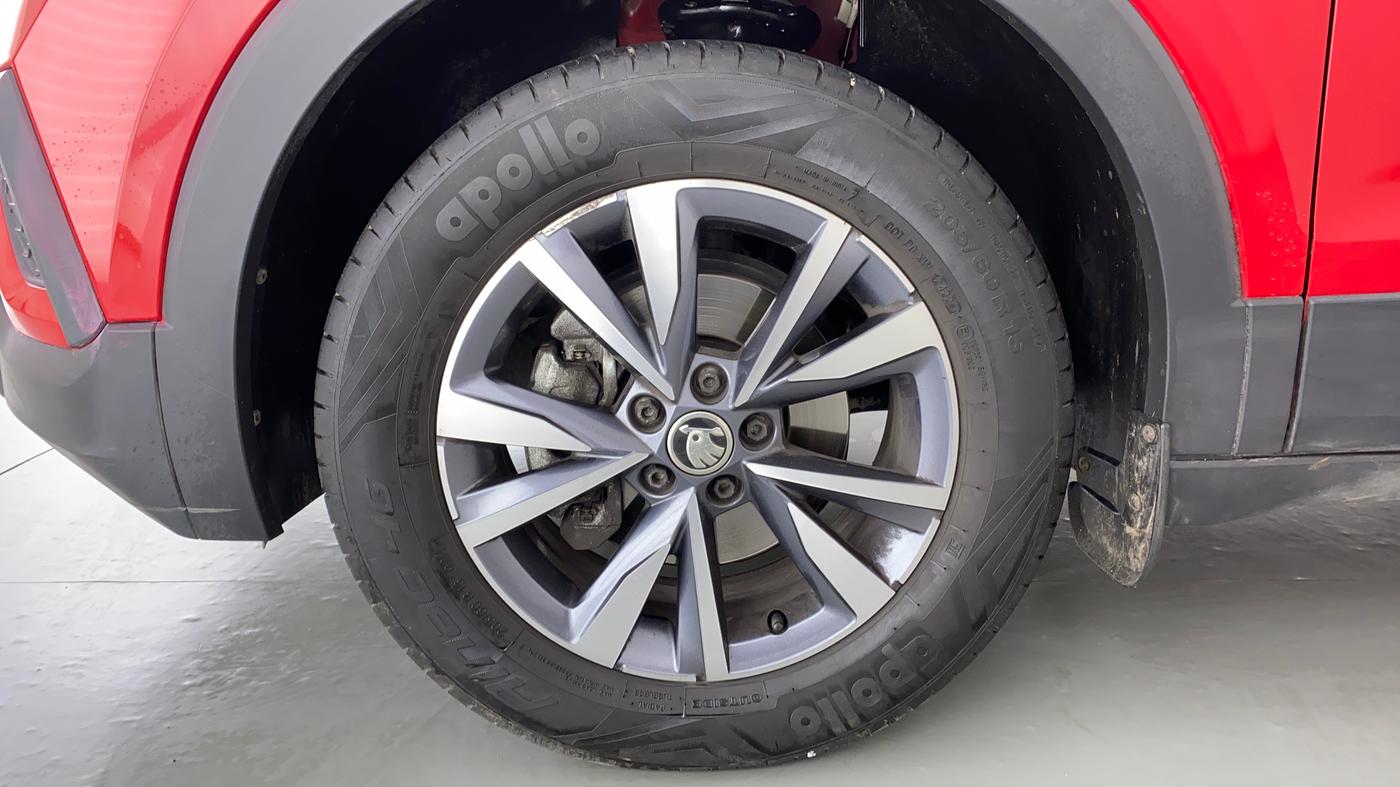 2022 Skoda KUSHAQ ACTIVE 1.0 TSI MT, Petrol, Manual, 13,624 km, Left Front Wheel