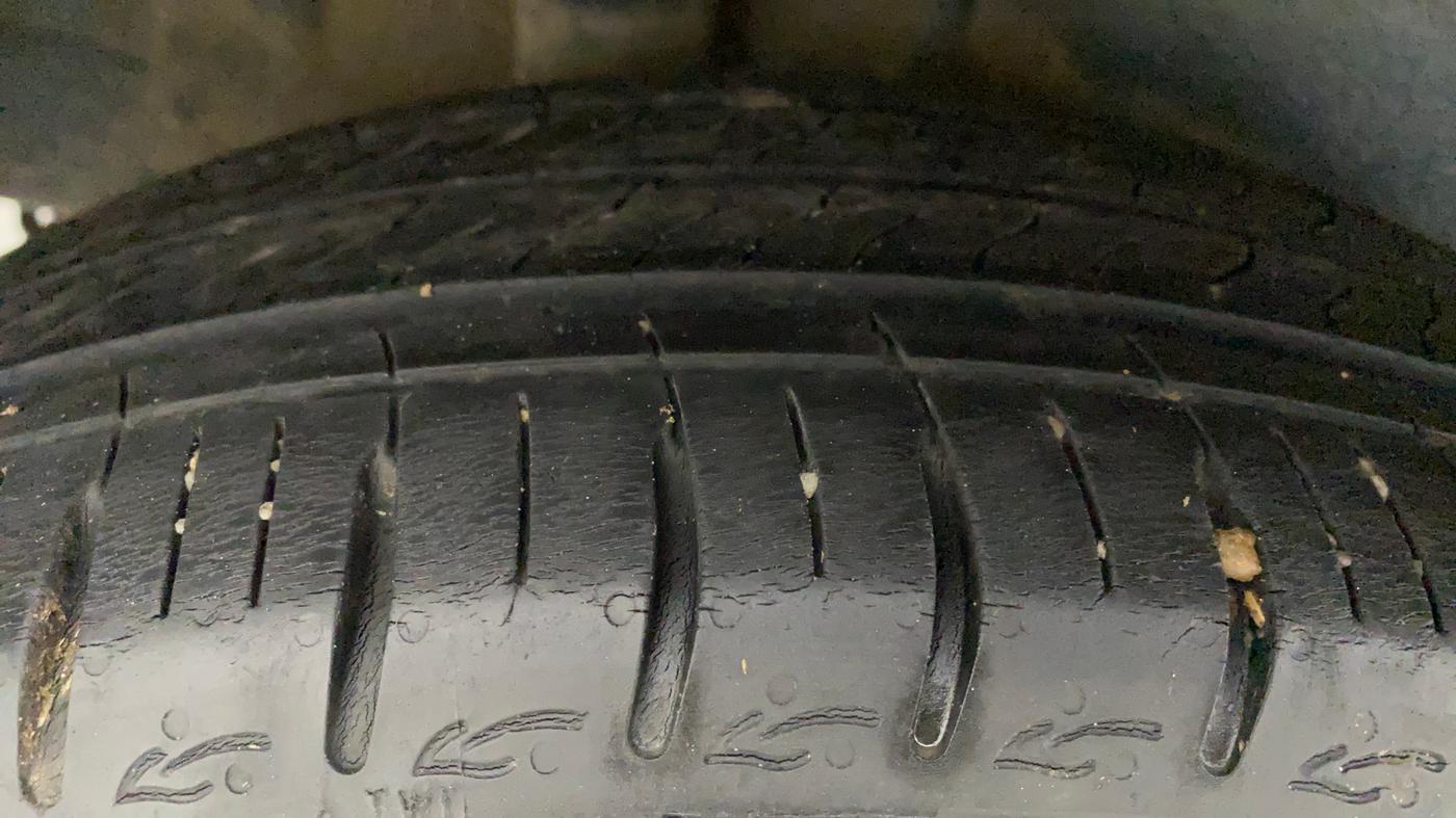 2018 Maruti IGNIS DELTA 1.2 AMT, CNG, Automatic, 55,324 km, Right Rear Tyre Tread