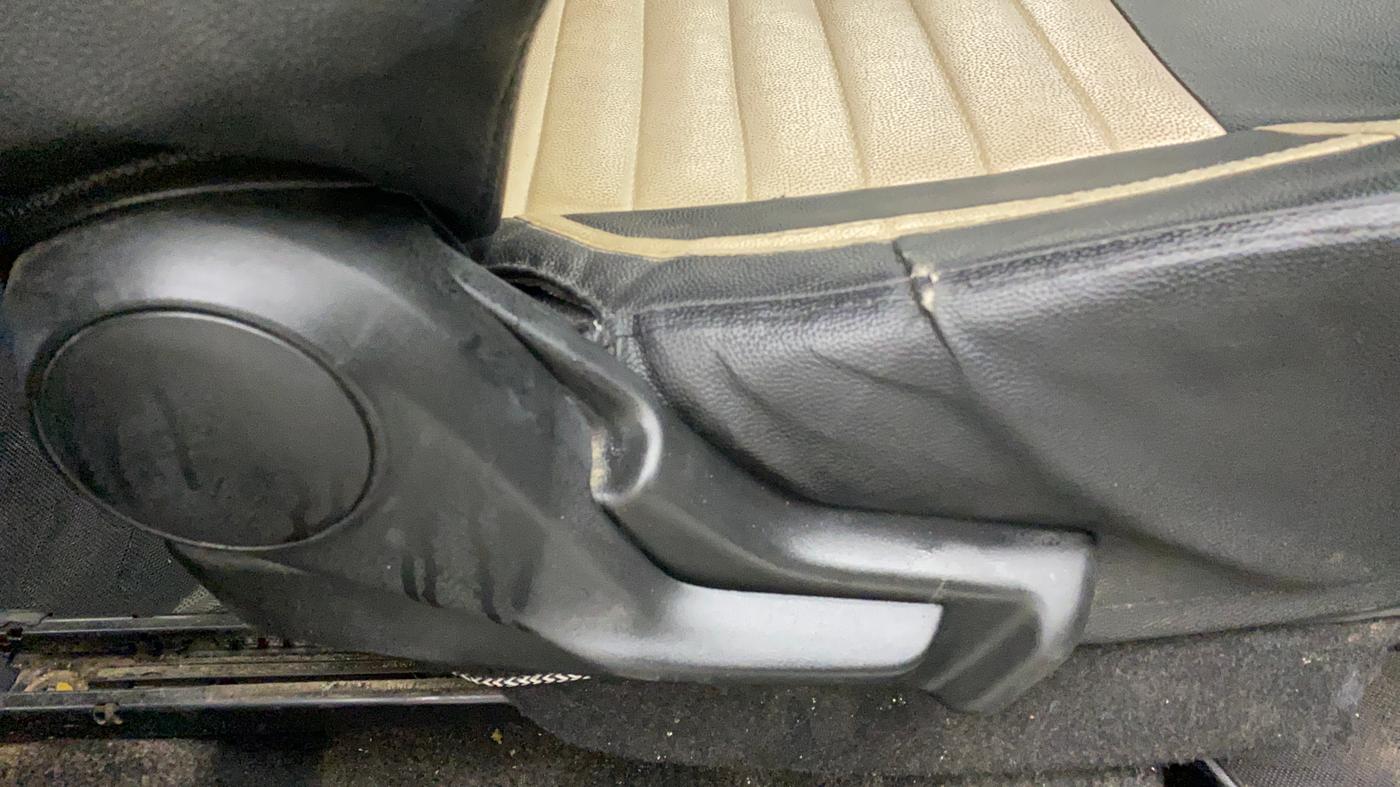 2018 Maruti IGNIS DELTA 1.2 AMT, CNG, Automatic, 55,324 km, Driver Side Adjustment Panel