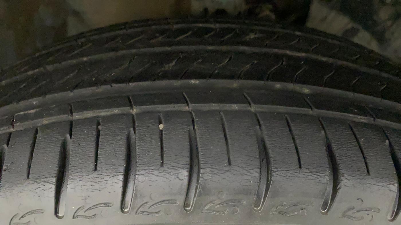 2018 Maruti IGNIS DELTA 1.2 AMT, CNG, Automatic, 55,324 km, Right Front Tyre Tread