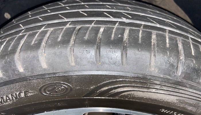 2023 MG HECTOR SHARP PRO 1.5 PETROL TURBO CVT PETROL, Petrol, Automatic, 35,895 km, Left Front Tyre Tread