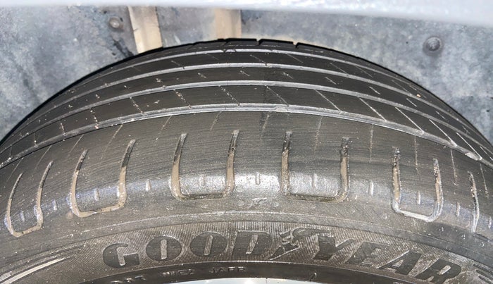 2023 MG HECTOR SHARP PRO 1.5 PETROL TURBO CVT PETROL, Petrol, Automatic, 35,895 km, Right Rear Tyre Tread