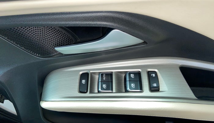 2023 MG HECTOR SHARP PRO 1.5 PETROL TURBO CVT PETROL, Petrol, Automatic, 35,895 km, Driver Side Door Panels Control