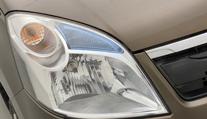 2015 Maruti Wagon R 1.0 VXI, Petrol, Manual, 31,326 km, Right headlight - Minor scratches