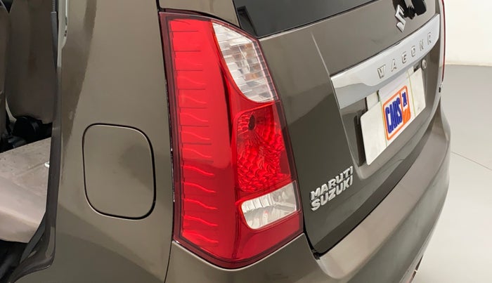 2015 Maruti Wagon R 1.0 VXI, Petrol, Manual, 31,326 km, Left tail light - Minor scratches
