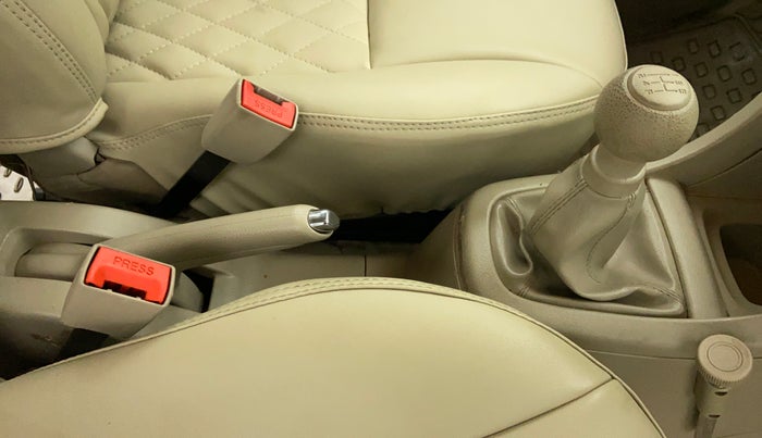 2014 Maruti Ertiga ZDI, Diesel, Manual, 93,611 km, Gear Lever