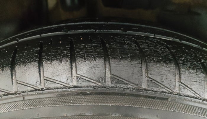 2019 Maruti Dzire VXI, Petrol, Manual, 74,026 km, Right Rear Tyre Tread