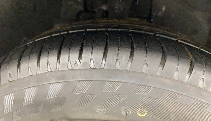 2018 Ford FREESTYLE TREND 1.2 PETROL, Petrol, Manual, 62,645 km, Right Front Tyre Tread