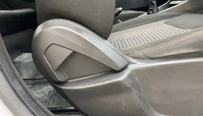 2018 Ford FREESTYLE TREND 1.2 PETROL, Petrol, Manual, 62,645 km, Driver Side Adjustment Panel