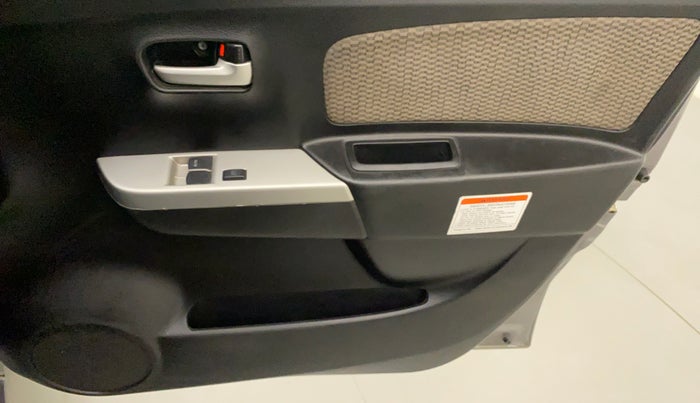 2014 Maruti Wagon R 1.0 LXI CNG, CNG, Manual, 76,141 km, Driver Side Door Panels Control