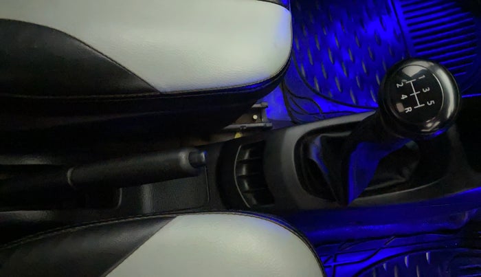 2014 Maruti Wagon R 1.0 LXI CNG, CNG, Manual, 76,141 km, Gear Lever