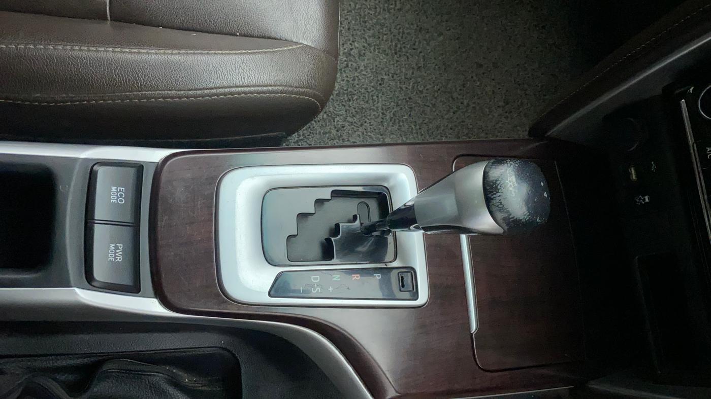 2017 Toyota Fortuner 2.8 4X2 AT, Diesel, Automatic, 1,16,742 km, Gear Lever