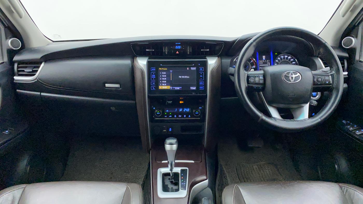 2017 Toyota Fortuner 2.8 4X2 AT, Diesel, Automatic, 1,16,742 km, Dashboard