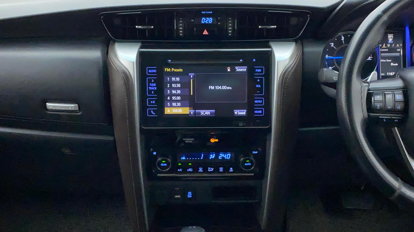 2017 Toyota Fortuner 2.8 4X2 AT, Diesel, Automatic, 1,16,742 km, Air Conditioner