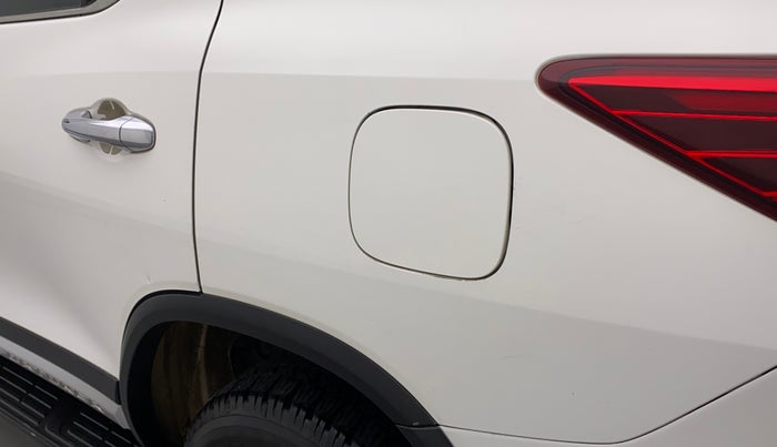 2017 Toyota Fortuner 2.8 4X2 AT, Diesel, Automatic, 1,16,742 km, Left quarter panel - Minor scratches