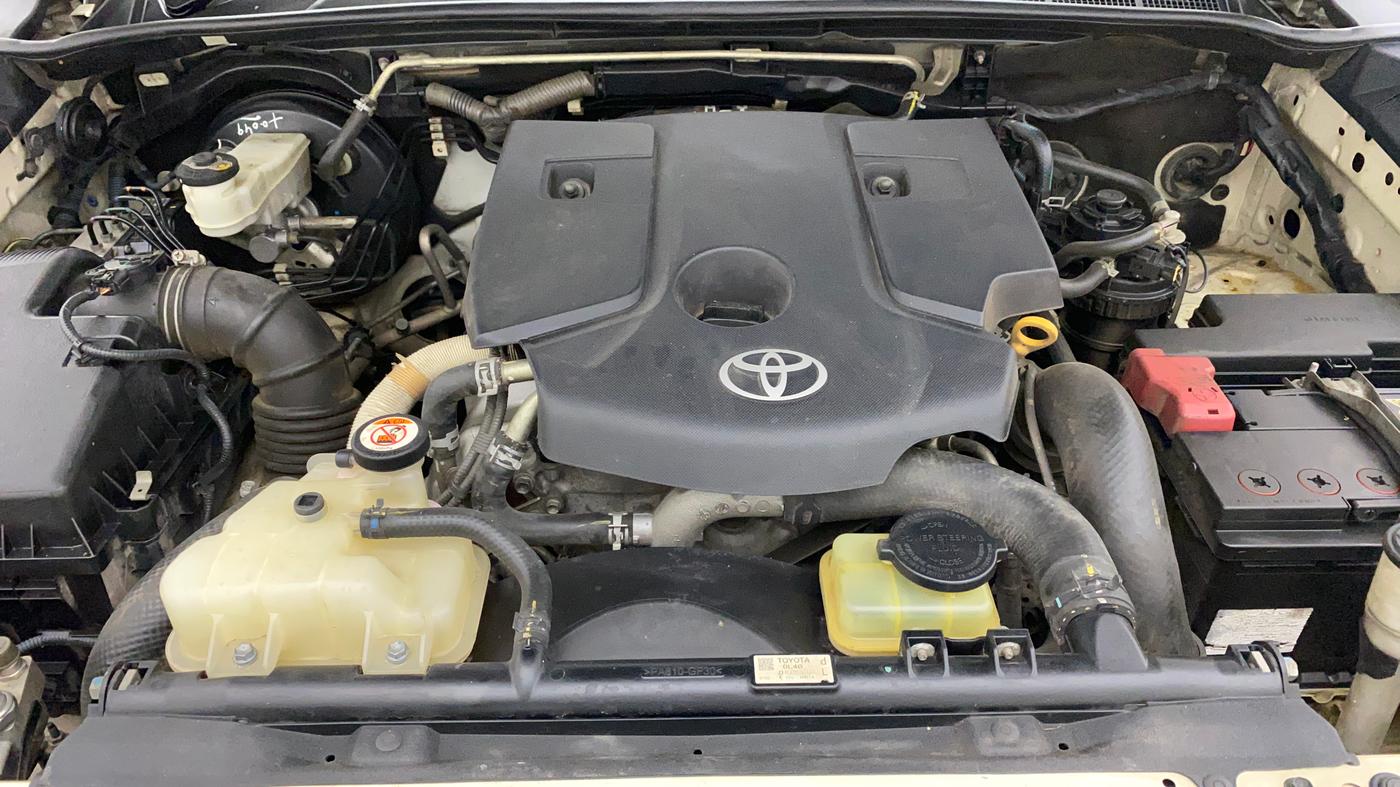 2017 Toyota Fortuner 2.8 4X2 AT, Diesel, Automatic, 1,16,742 km, Open Bonet