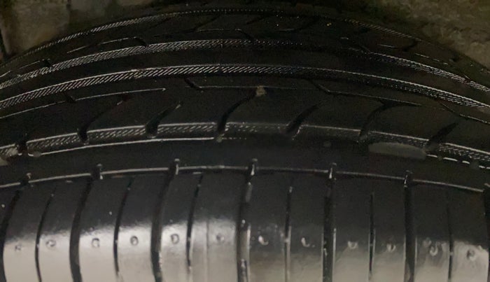 2013 Hyundai i20 SPORTZ 1.2, Petrol, Manual, 50,813 km, Left Rear Tyre Tread