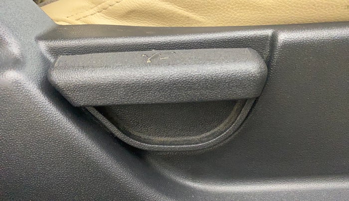 2013 Hyundai i20 SPORTZ 1.2, Petrol, Manual, 50,813 km, Driver Side Adjustment Panel