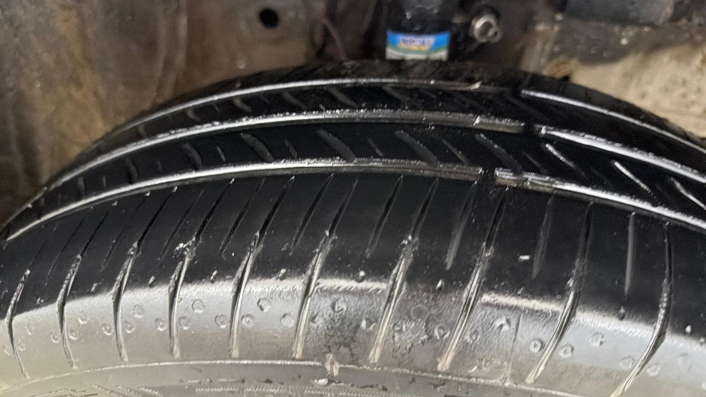 2020 Honda Amaze 1.2L I-VTEC V CVT, Petrol, Automatic, 31,529 km, Right Front Tyre Tread
