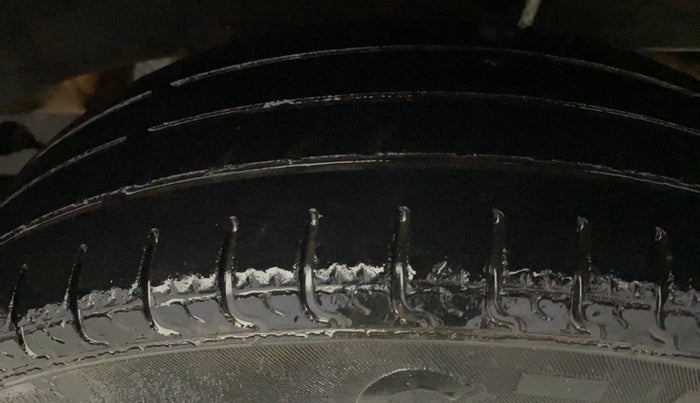 2016 Renault Kwid RXT 0.8, Petrol, Manual, 86,900 km, Left Rear Tyre Tread