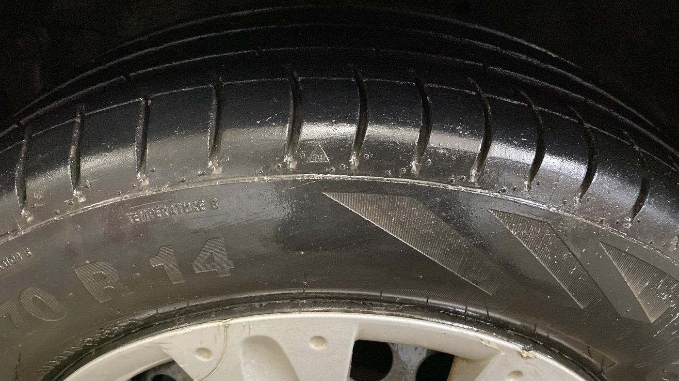 2015 Honda Amaze 1.2L I-VTEC S, Petrol, Manual, 67,798 km, Left Front Tyre Tread