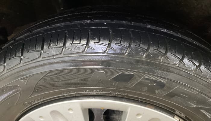 2015 Honda Amaze 1.2L I-VTEC S, Petrol, Manual, 67,798 km, Right Rear Tyre Tread