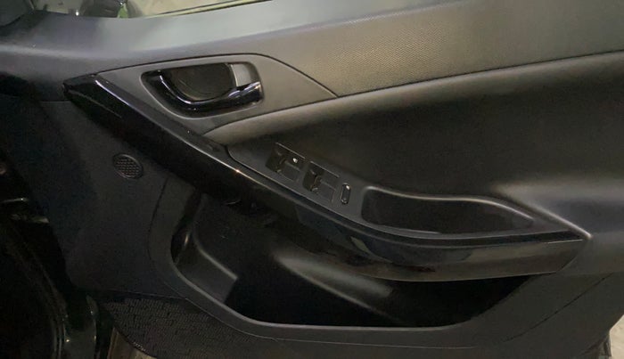 2023 Tata NEXON XZA PLUS PETROL DARK EDITION, Petrol, Automatic, 34,045 km, Driver Side Door Panels Control