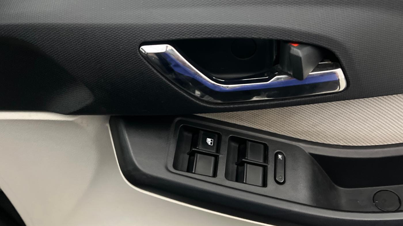 2022 Tata TIGOR XZA PLUS PETROL, Petrol, Automatic, 40,880 km, Driver Side Door Panels Control
