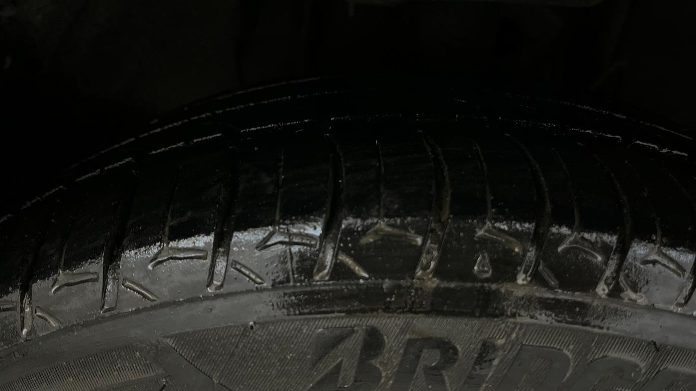 2022 Tata TIGOR XZA PLUS PETROL, Petrol, Automatic, 40,880 km, Right Front Tyre Tread