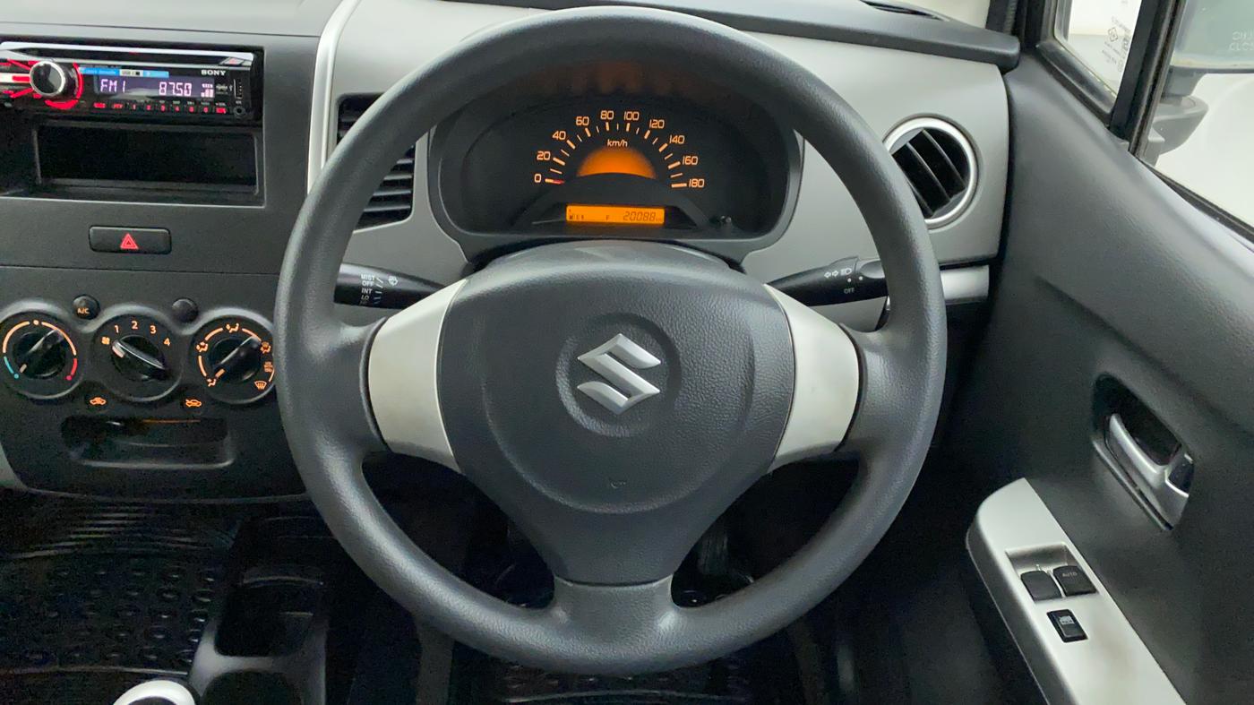 2010 Maruti Wagon R 1.0 LXI, Petrol, Manual, 20,279 km, Steering Wheel Close Up