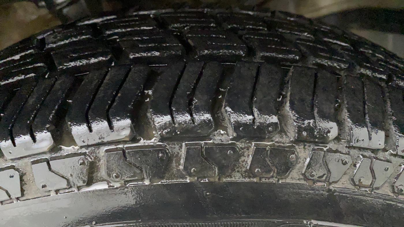 2010 Maruti Wagon R 1.0 LXI, Petrol, Manual, 20,279 km, Left Front Tyre Tread