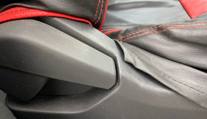 2021 Nissan MAGNITE XE, Petrol, Manual, 23,376 km, Driver Side Adjustment Panel