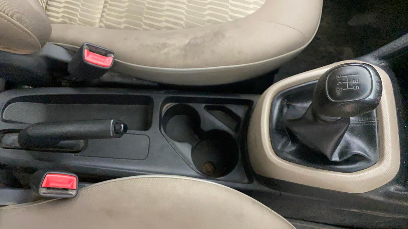 2017 Hyundai Xcent E, Petrol, Manual, 78,652 km, Gear Lever