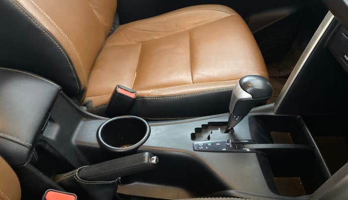 2018 Toyota Innova Crysta 2.8 ZX AT 7 STR, Diesel, Automatic, 1,08,973 km, Gear Lever