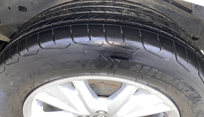 2018 Toyota Innova Crysta 2.8 ZX AT 7 STR, Diesel, Automatic, 1,08,973 km, Left Rear Tyre Tread