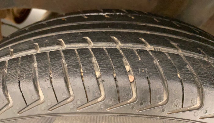 2019 Renault Kwid RXL, Petrol, Manual, 34,962 km, Left Rear Tyre Tread