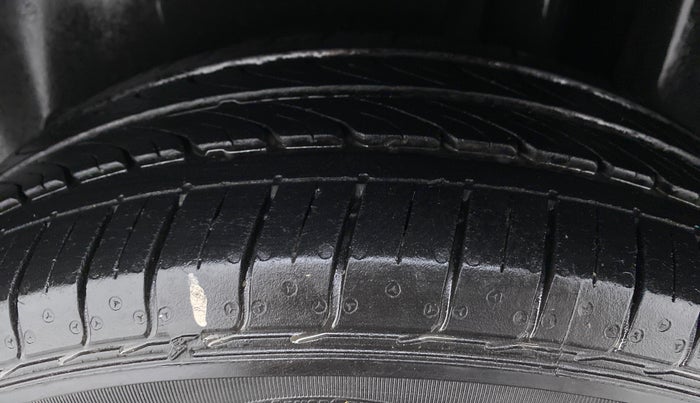 2020 Maruti Ciaz DELTA 1.5 SHVS MT PETROL, Petrol, Manual, 24,385 km, Left Rear Tyre Tread